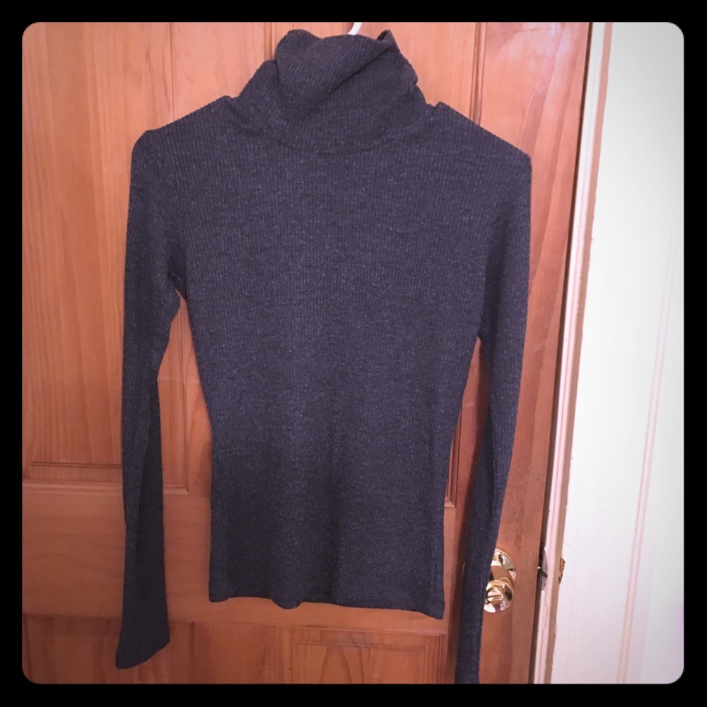 Brandy Melville Turtle Neck Sweater